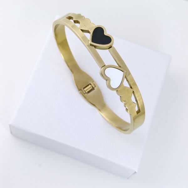 NUHA 18K Gold-Plated White & Black Heart Bangle Bracelet (Anti-Tarnish)
